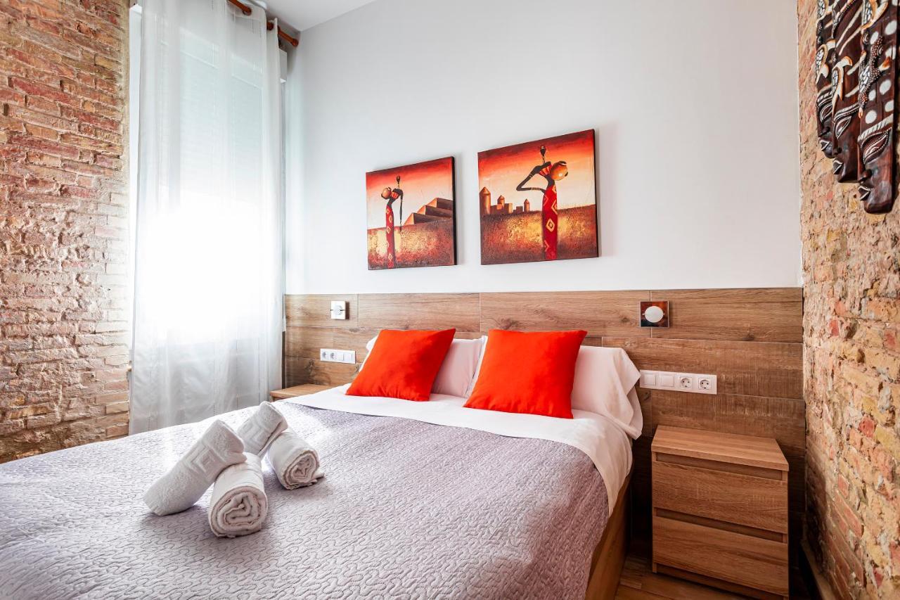 Flats Piera Valencia Center Apartment Екстериор снимка